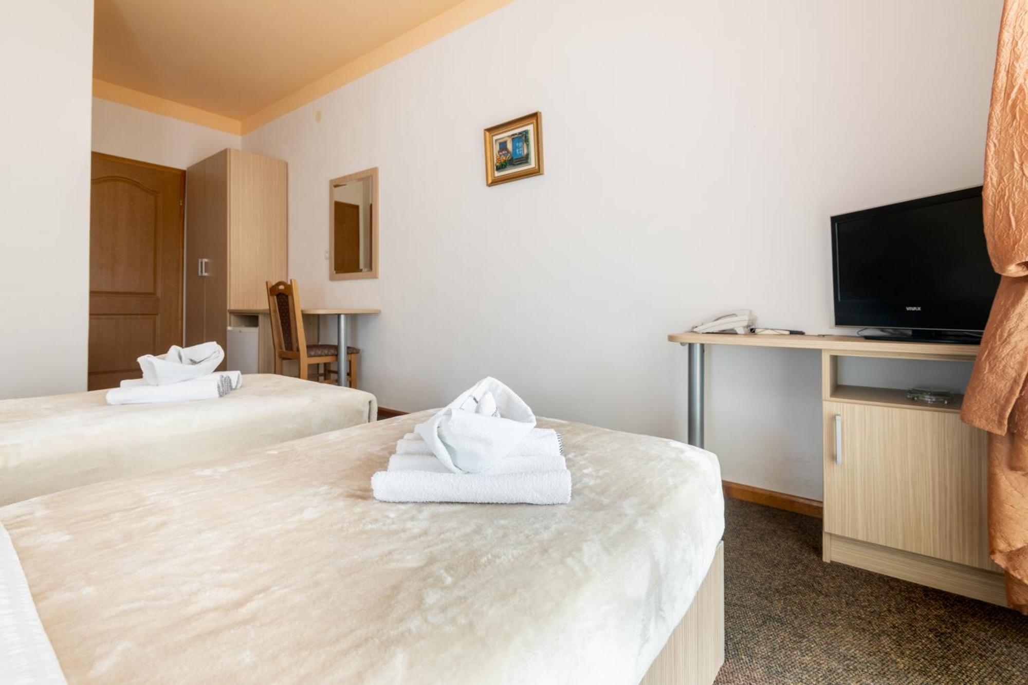Hotel Ami - M Neum Εξωτερικό φωτογραφία