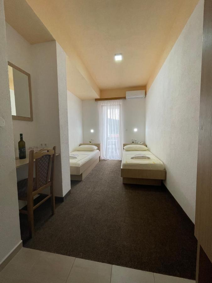 Hotel Ami - M Neum Εξωτερικό φωτογραφία