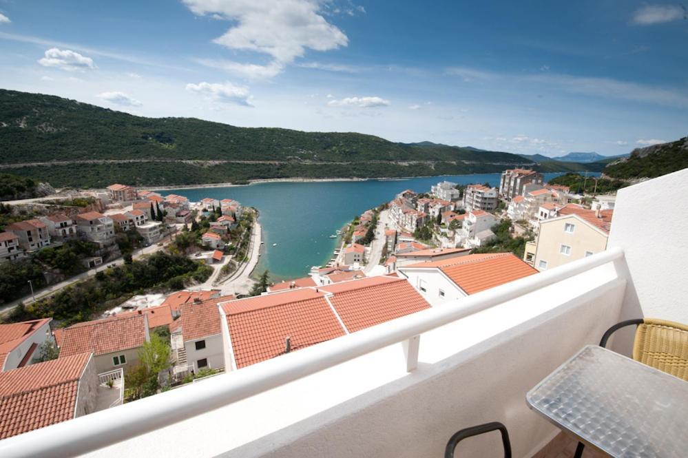 Hotel Ami - M Neum Εξωτερικό φωτογραφία