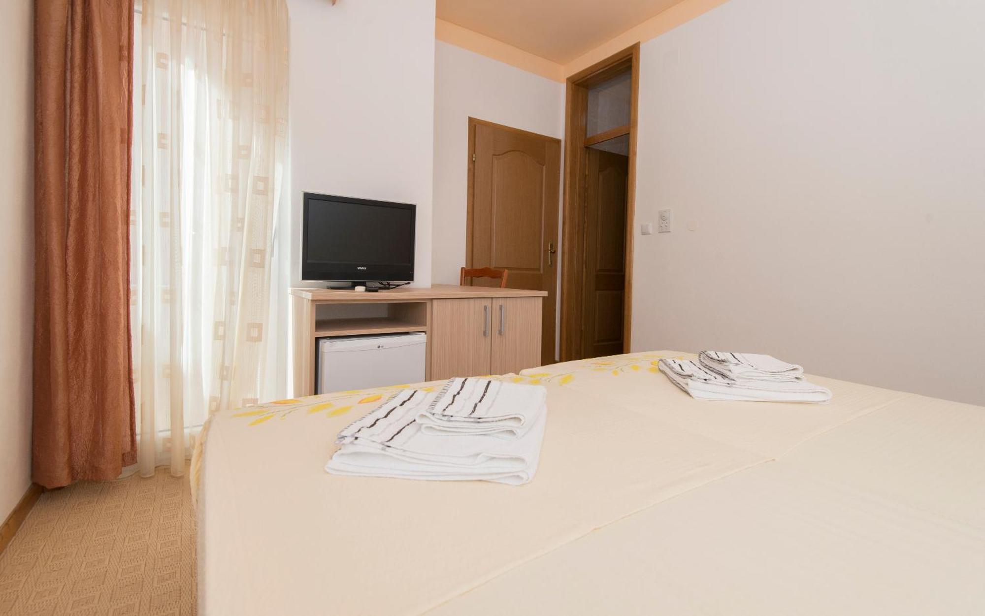 Hotel Ami - M Neum Εξωτερικό φωτογραφία