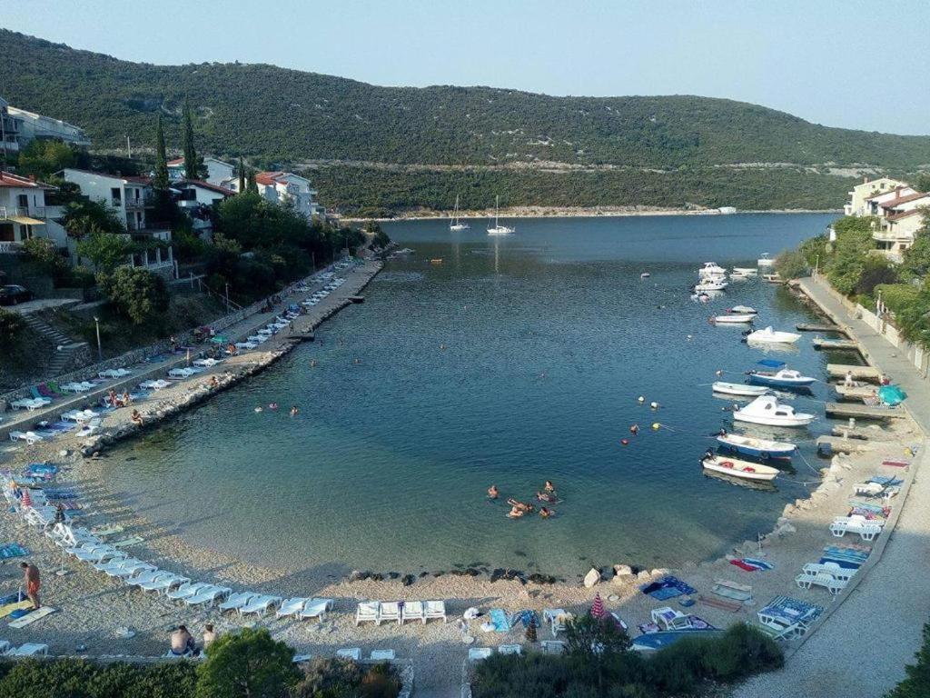 Hotel Ami - M Neum Εξωτερικό φωτογραφία