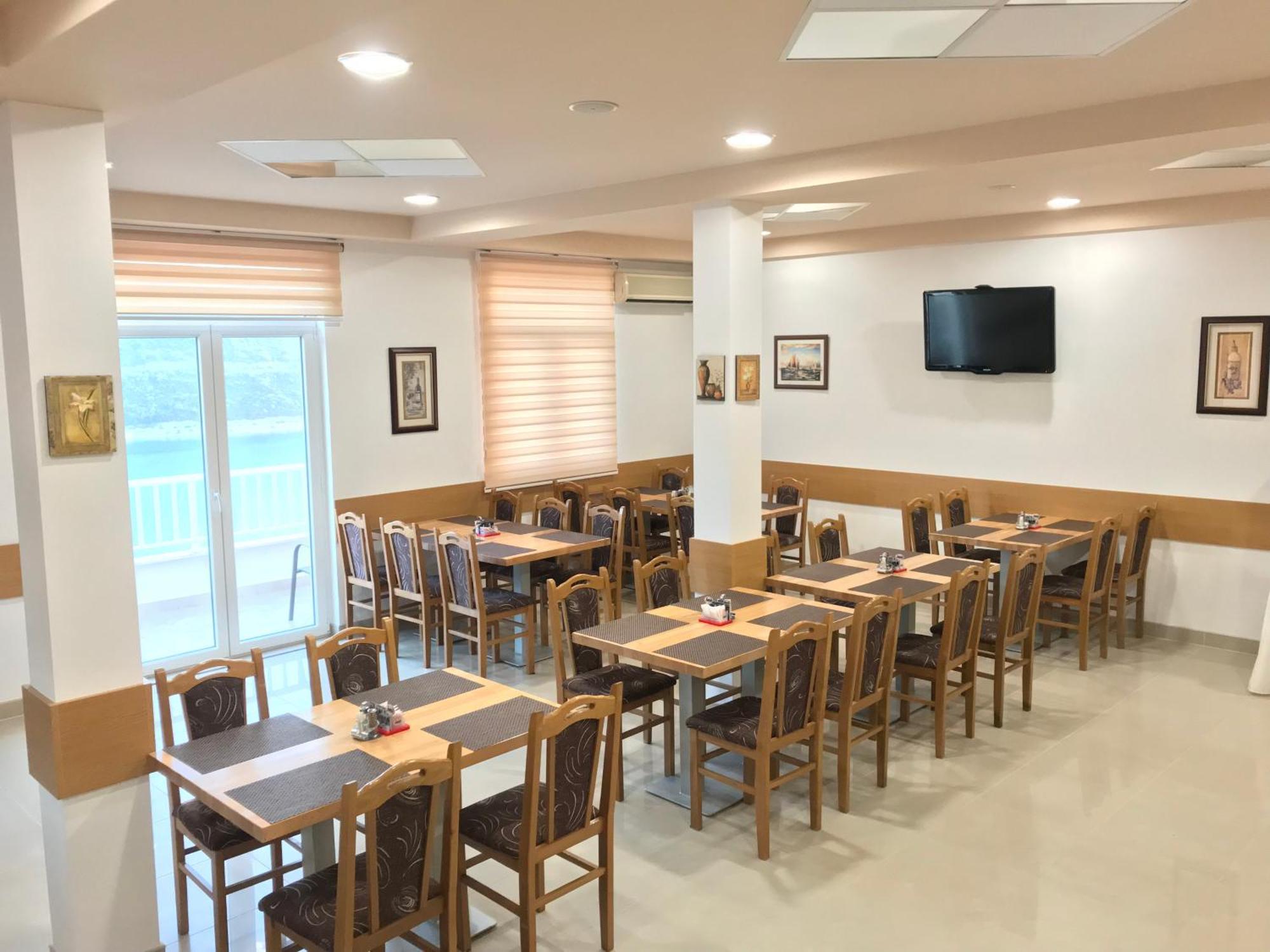 Hotel Ami - M Neum Εξωτερικό φωτογραφία