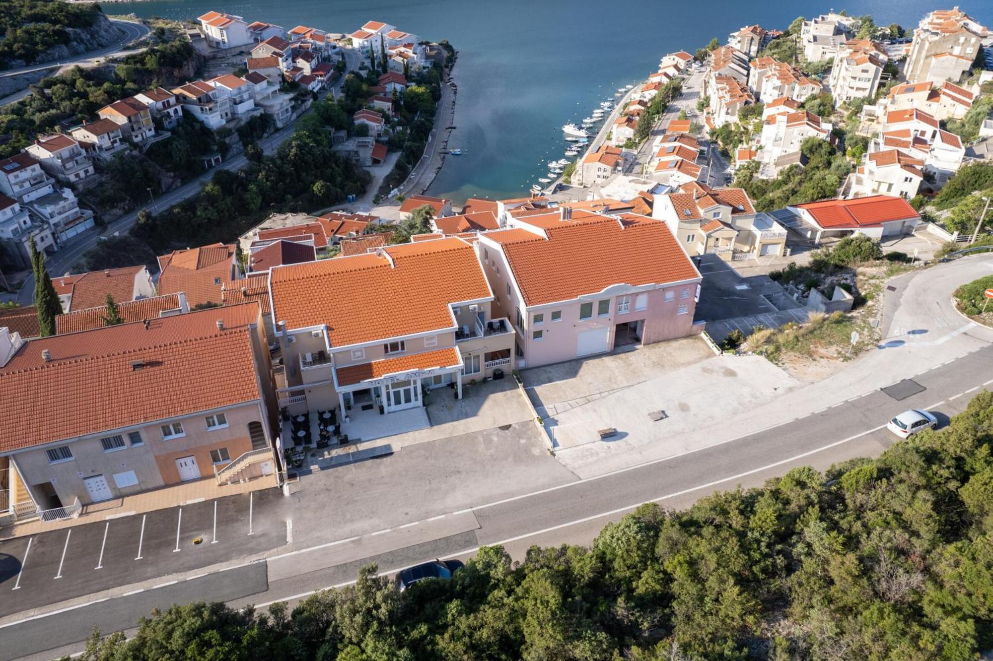 Hotel Ami - M Neum Εξωτερικό φωτογραφία