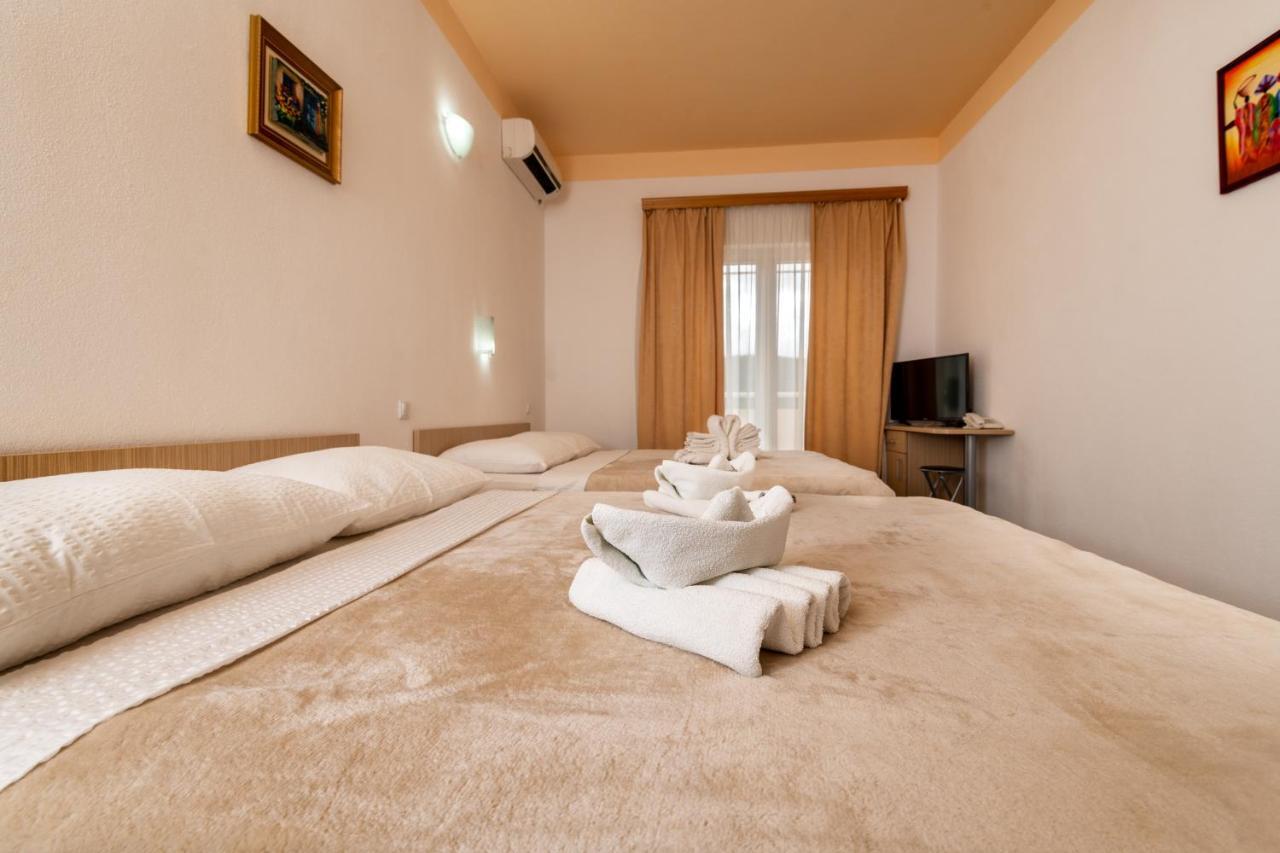 Hotel Ami - M Neum Εξωτερικό φωτογραφία