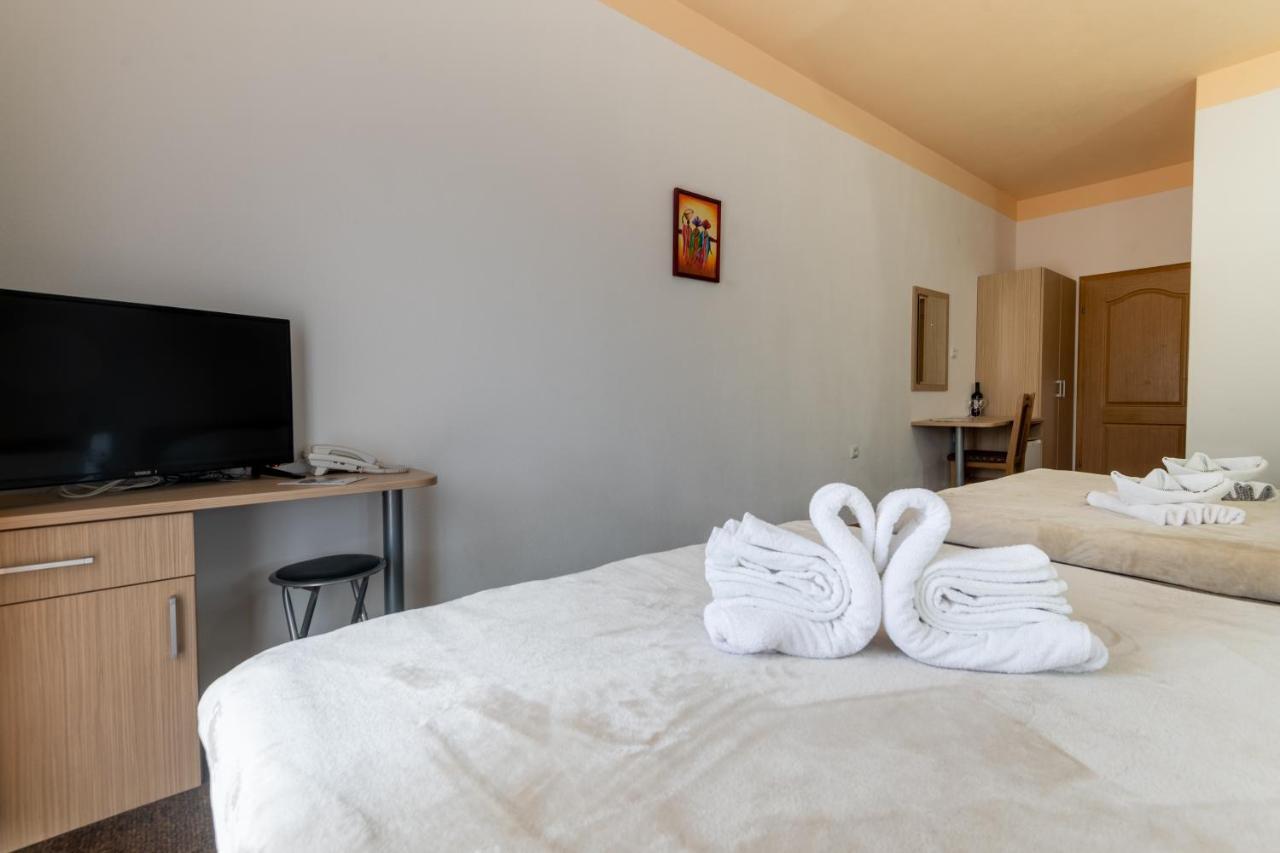 Hotel Ami - M Neum Εξωτερικό φωτογραφία