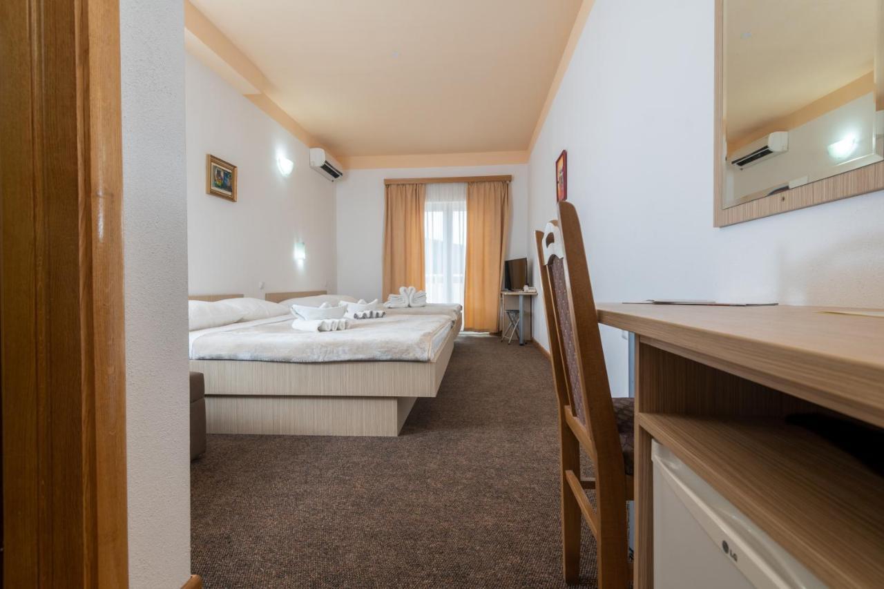 Hotel Ami - M Neum Εξωτερικό φωτογραφία